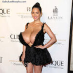 Ol.Mu.'s huge tits revealing cleavage