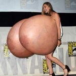 El.Ol. shows up to ComicCon exposing her giant silicone tits