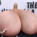 Ka.Mc. dragging her giant milky tits to the Umbrella Academy premiere