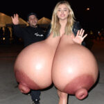 Ch.Mo. flopping her giant tits and nipples out in public